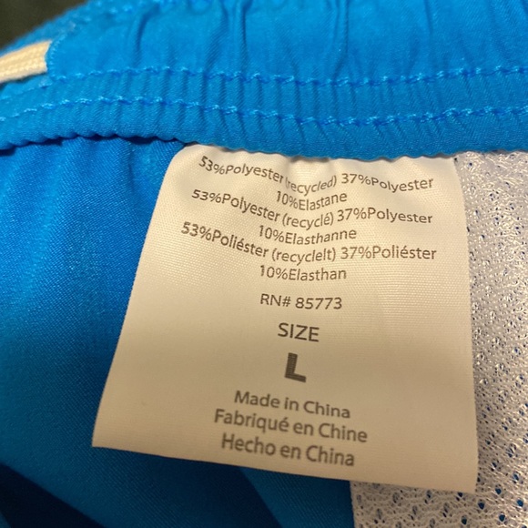 O’Neil swim trunks. No lining. Never worn size large - Picture 3 of 3